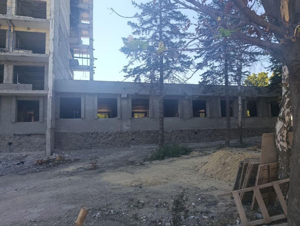 При участии ФАУ «РосКапСтрой» в Мариуполе ведется восстановление ряда социальных объектов При участии ФАУ «РосКапСтрой» в Мариуполе ведется восстановление ряда социальных объектов