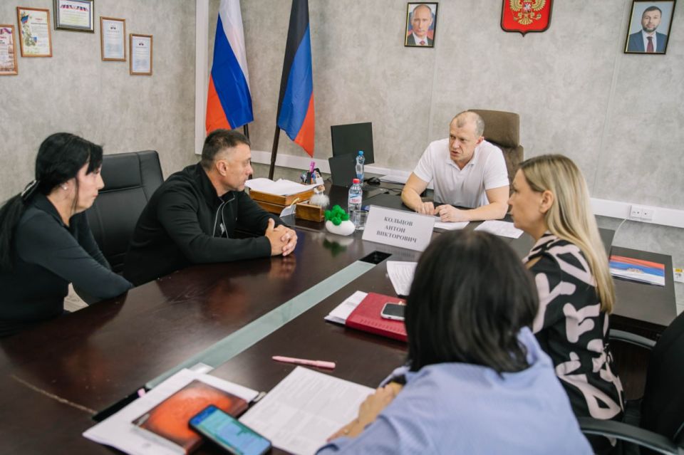 Антон Кольцов: Ответил на вопросы жителей Жовтневого района Антон Кольцов: Ответил на вопросы жителей Жовтневого района