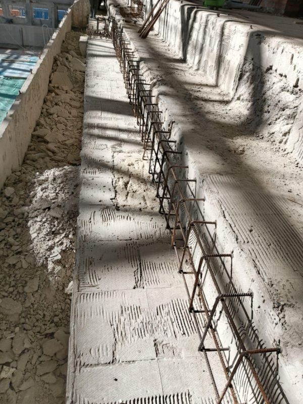 В Мариуполе продолжается восстановление спорткомплекса «Нептун» В Мариуполе продолжается восстановление спорткомплекса «Нептун»