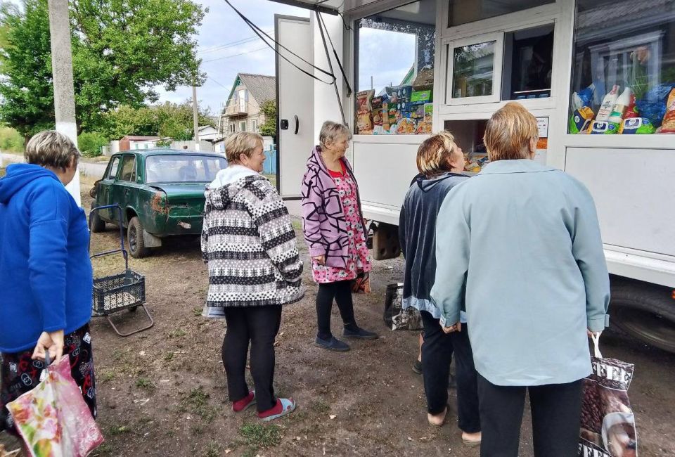 С 10 по 12 сентября 2025 года осуществлена выездная торговля с использованием автомагазинов в населенных пунктах городских округов Докучаевск, Горловка, Мариуполь, Харцызск на территории г С 10 по 12 сентября 2025 года осуществлена выездная торговля с использованием автомагазинов в населенных пунктах городских округов Докучаевск, Горловка, Мариуполь, Харцызск на территории г