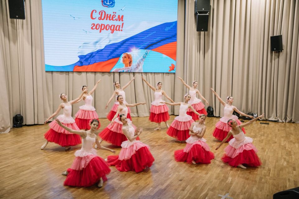 Антон Кольцов: По случаю 247-й годовщины со дня основания города вручил благодарности сотрудникам структурных подразделений Администрации городского округа, бюджетных учреждений и организаций Антон Кольцов: По случаю 247-й годовщины со дня основания города вручил благодарности сотрудникам структурных подразделений Администрации городского округа, бюджетных учреждений и организаций