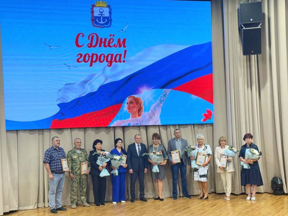 Мариуполю 247 лет. В «Центре детского и юношеского творчества города Мариуполя» состоялось торжественное мероприятие, посвящённое Дню города Мариуполя Мариуполю 247 лет. В «Центре детского и юношеского творчества города Мариуполя» состоялось торжественное мероприятие, посвящённое Дню города Мариуполя