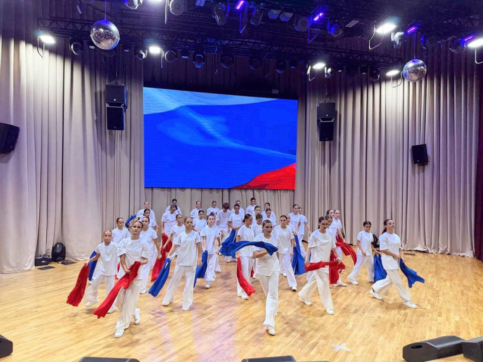 Мариуполю 247 лет. В «Центре детского и юношеского творчества города Мариуполя» состоялось торжественное мероприятие, посвящённое Дню города Мариуполя Мариуполю 247 лет. В «Центре детского и юношеского творчества города Мариуполя» состоялось торжественное мероприятие, посвящённое Дню города Мариуполя