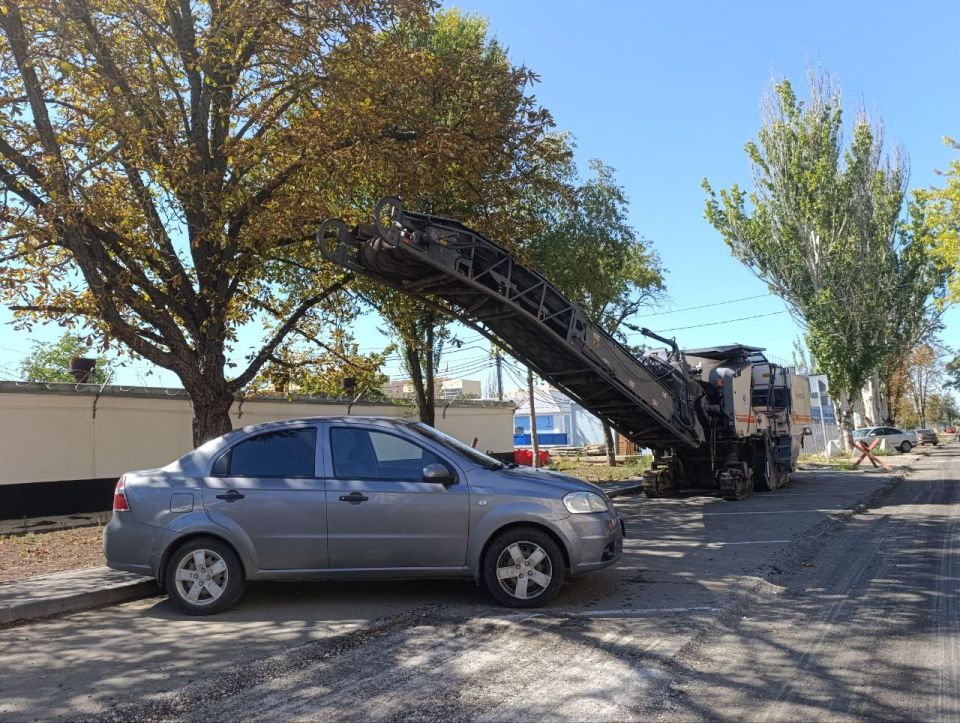 Антон Кольцов: Продолжаем активное восстановление дорожной инфраструктуры Мариуполя