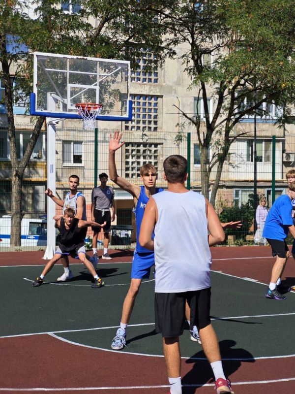 Мариуполь зажигает: первый этап чемпионата по стритболу 33 собрал лучшие команды региона! Мариуполь зажигает: первый этап чемпионата по стритболу 33 собрал лучшие команды региона!