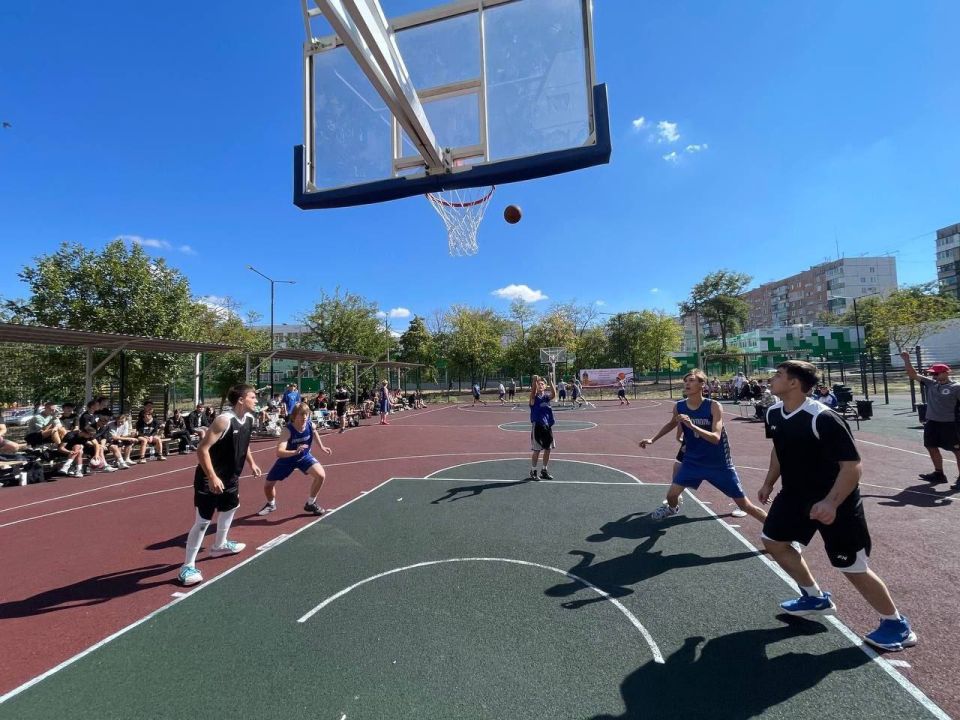 Мариуполь зажигает: первый этап чемпионата по стритболу 33 собрал лучшие команды региона! Мариуполь зажигает: первый этап чемпионата по стритболу 33 собрал лучшие команды региона!