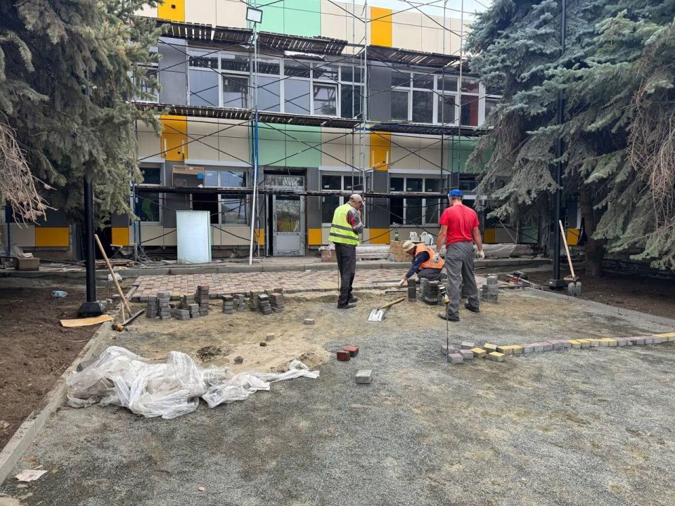 Тульские строители продолжают восстановление детского сада №76 Тульские строители продолжают восстановление детского сада №76