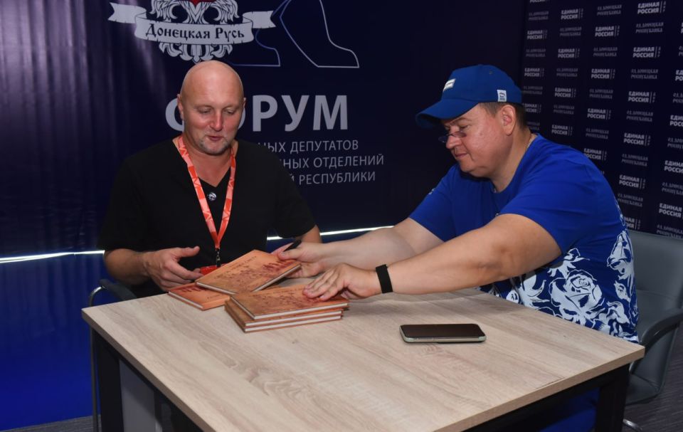 «Сквозь мрак к свету»: пронзительное свидетельство трагедии Мариуполя «Сквозь мрак к свету»: пронзительное свидетельство трагедии Мариуполя