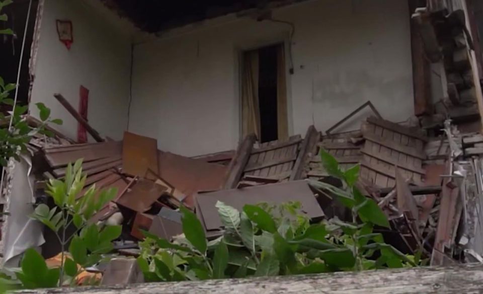 В сжатые сроки: Пушилин поручил Минстрою ДНР создать базу аварийных домов