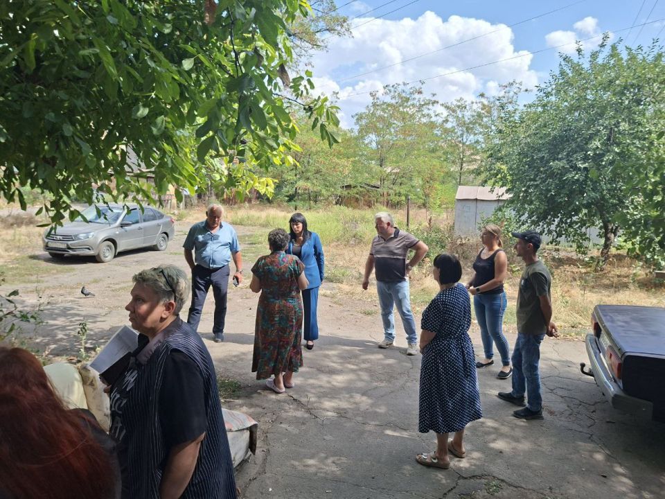 Состоялась встреча руководителя Управы Ильичевского внутригородского района города Мариуполь с жителями дома №52а по улице Контрольной