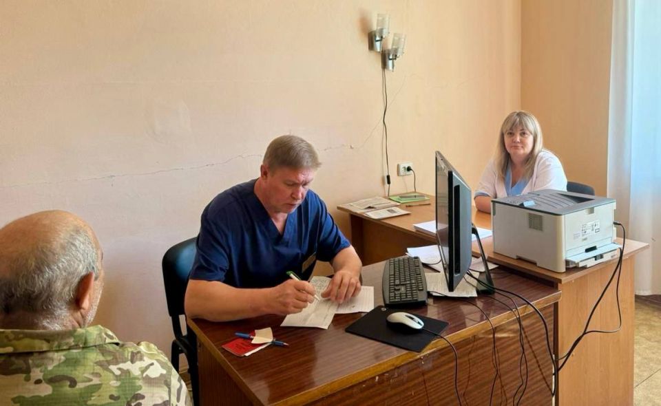 Медицинский спецназ ФМБА России обследует жителей Донецкой Народной Республики в рамках проекта «Медицинский патруль «Здоровье» Медицинский спецназ ФМБА России обследует жителей Донецкой Народной Республики в рамках проекта «Медицинский патруль «Здоровье»