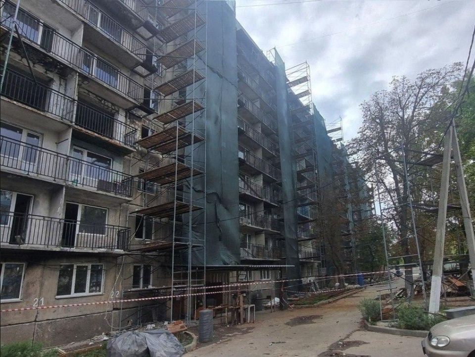 Сочинские строители восстанавливают в Республике более 200 объектов Сочинские строители восстанавливают в Республике более 200 объектов