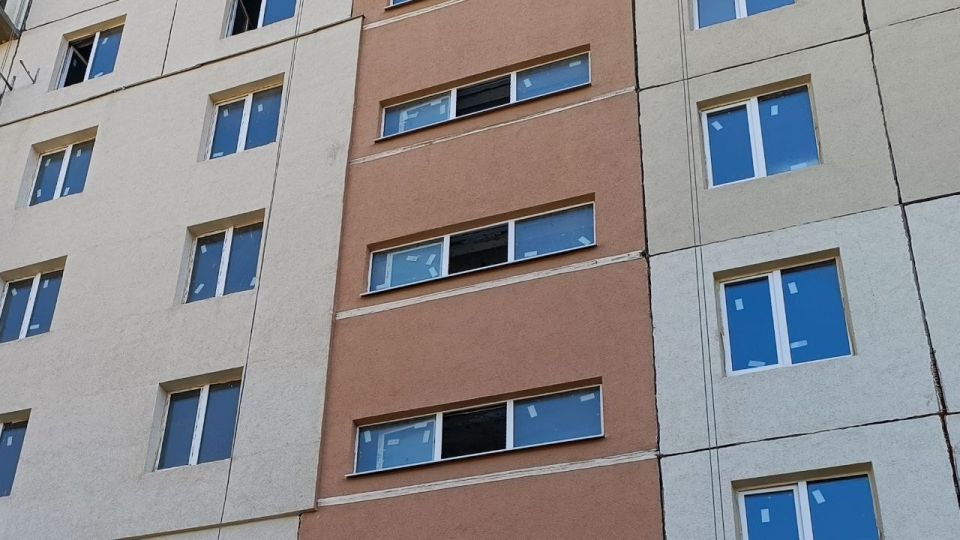 Дом на улице Артема: шаг за шагом к новой жизни Дом на улице Артема: шаг за шагом к новой жизни