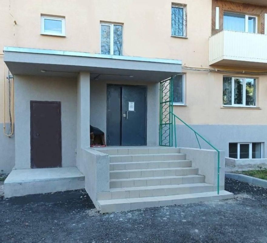 Липецкие строители завершают восстановление многоквартирного дома по улице Бахчиванджи Липецкие строители завершают восстановление многоквартирного дома по улице Бахчиванджи