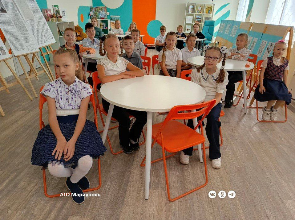 Мариупольские школьники продолжают знакомиться с историей родного города Мариупольские школьники продолжают знакомиться с историей родного города