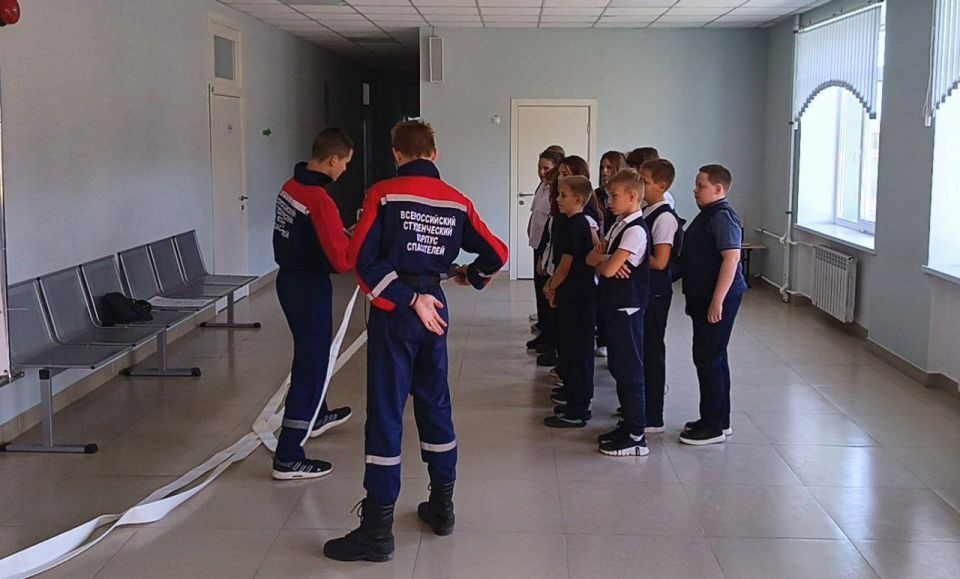 В мариупольской школе №28 стартовал второй этап проекта Донецкого РО ВСКС «Школа антитеррора» В мариупольской школе №28 стартовал второй этап проекта Донецкого РО ВСКС «Школа антитеррора»