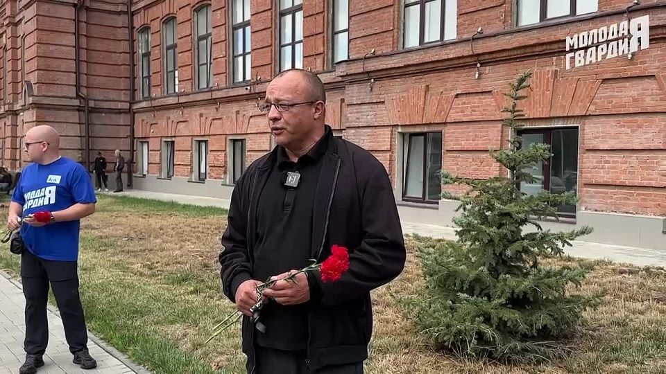 .                  .      ...