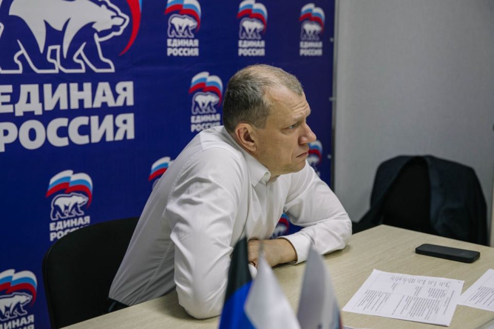 Антон Кольцов: В общественной приемной Местного отделения ВПП «Единой России» ответил на вопросы жителей Жовтневого и Приморского районов Антон Кольцов: В общественной приемной Местного отделения ВПП «Единой России» ответил на вопросы жителей Жовтневого и Приморского районов