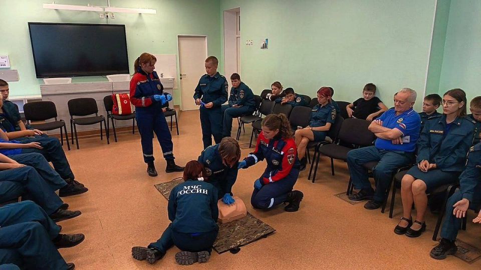 «Школа антитеррора»: В Мариуполе учеников обучали навыкам, необходимым в экстренных ситуациях