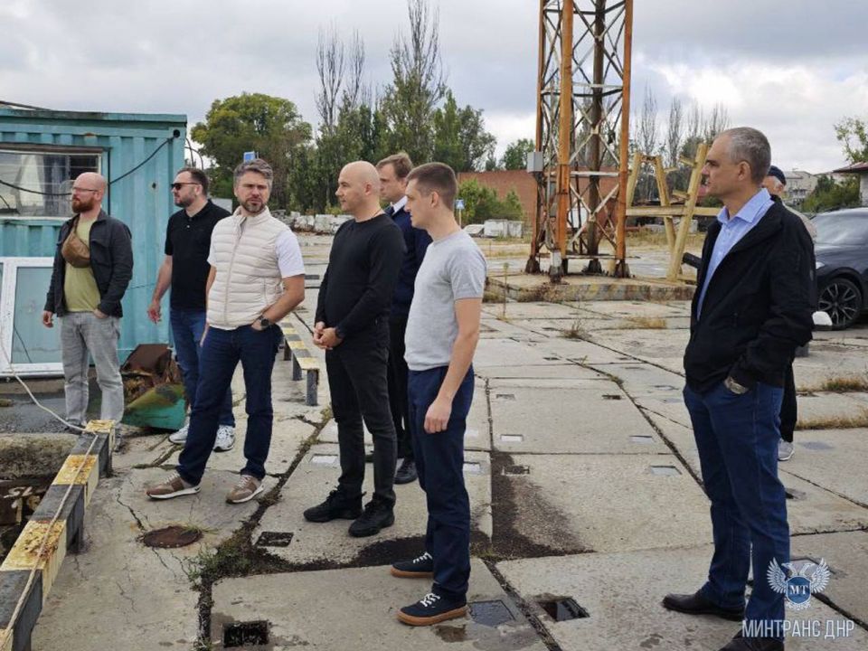 Александр Бондаренко: В ходе рабочей поездки в Мариупольский морской порт обсудили с коллегами из Минтранса и Минстроя России перспективы развития предприятия Александр Бондаренко: В ходе рабочей поездки в Мариупольский морской порт обсудили с коллегами из Минтранса и Минстроя России перспективы развития предприятия