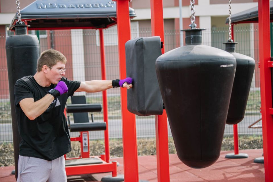 Антон Кольцов: Повышаем доступность восстановленной спортивной инфраструктуры для населения Антон Кольцов: Повышаем доступность восстановленной спортивной инфраструктуры для населения