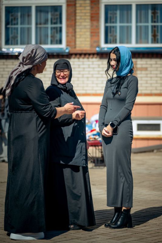 Поздравили мариупольчан с Днем города и Рождеством Богородицы Поздравили мариупольчан с Днем города и Рождеством Богородицы