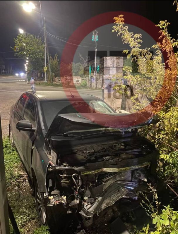 ДТП произошло на пересечении улиц 1 мая и Таганрогской в Мариуполе ДТП произошло на пересечении улиц 1 мая и Таганрогской в Мариуполе