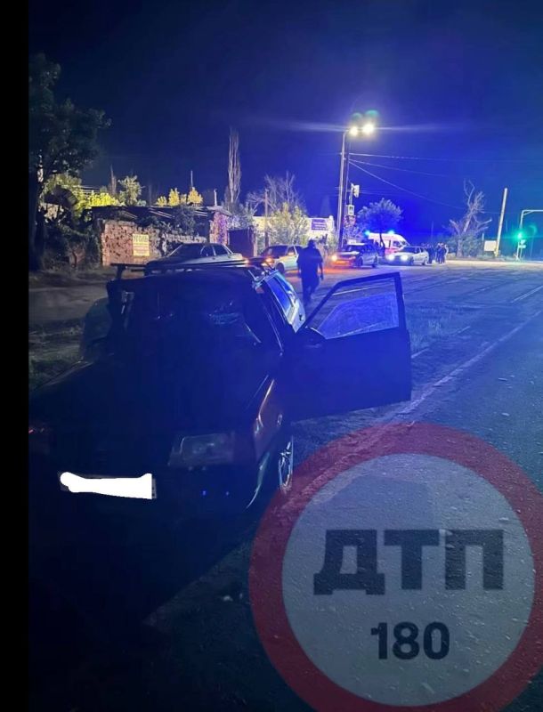 ДТП произошло на пересечении улиц 1 мая и Таганрогской в Мариуполе ДТП произошло на пересечении улиц 1 мая и Таганрогской в Мариуполе