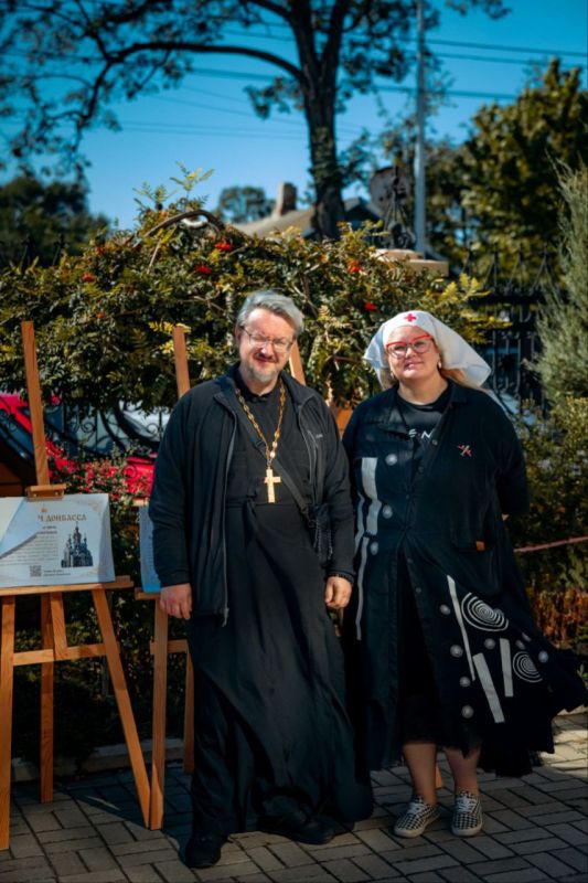 Поздравили мариупольчан с Днем города и Рождеством Богородицы Поздравили мариупольчан с Днем города и Рождеством Богородицы