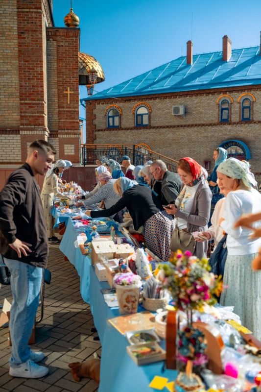 Поздравили мариупольчан с Днем города и Рождеством Богородицы Поздравили мариупольчан с Днем города и Рождеством Богородицы