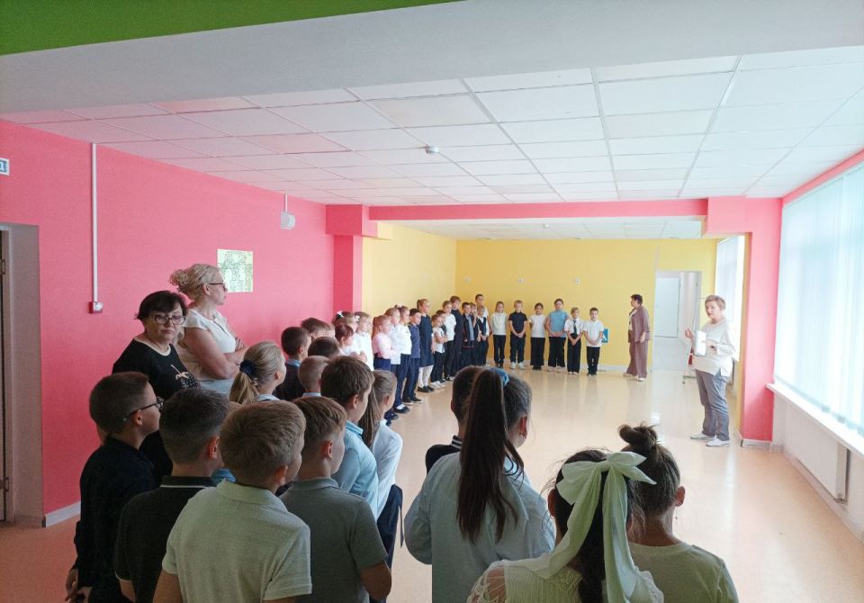 Профилактике непроизводственного травматизма в вагонном депо Мариуполь Донецкого филиала ФГУП «Железные дороги Новороссии» традиционно уделяется повышенное внимание Профилактике непроизводственного травматизма в вагонном депо Мариуполь Донецкого филиала ФГУП «Железные дороги Новороссии» традиционно уделяется повышенное внимание