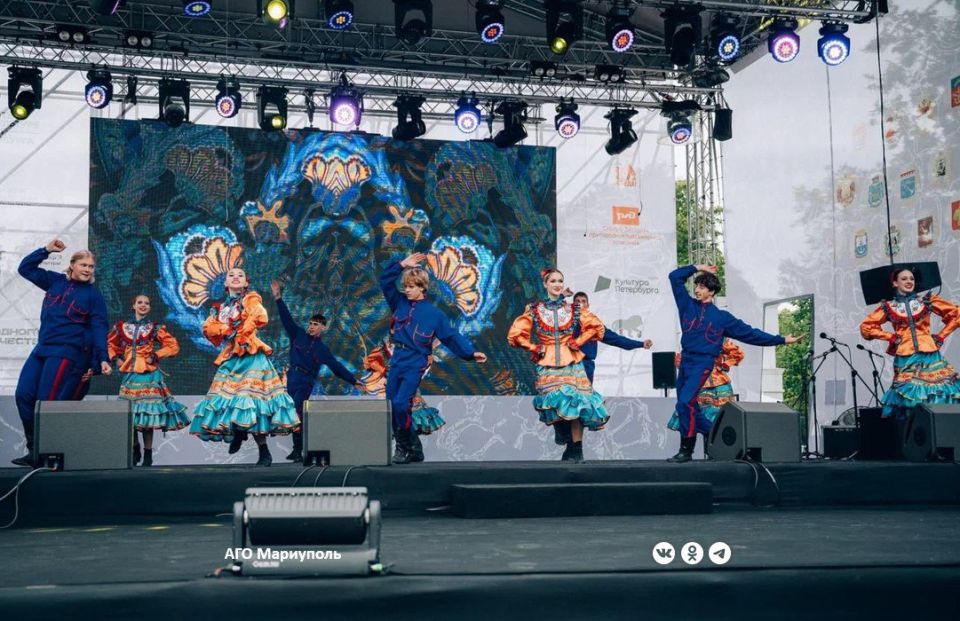 Мариупольские работники культуры повысили квалификацию в Санкт-Петербурге Мариупольские работники культуры повысили квалификацию в Санкт-Петербурге