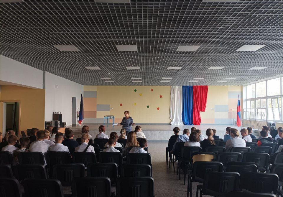 Профилактике непроизводственного травматизма в вагонном депо Мариуполь Донецкого филиала ФГУП «Железные дороги Новороссии» традиционно уделяется повышенное внимание Профилактике непроизводственного травматизма в вагонном депо Мариуполь Донецкого филиала ФГУП «Железные дороги Новороссии» традиционно уделяется повышенное внимание