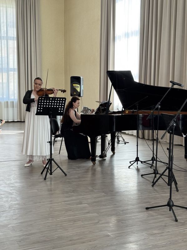 Питерские и мариупольские музыканты выступили в арт-центре ПГТУ Питерские и мариупольские музыканты выступили в арт-центре ПГТУ