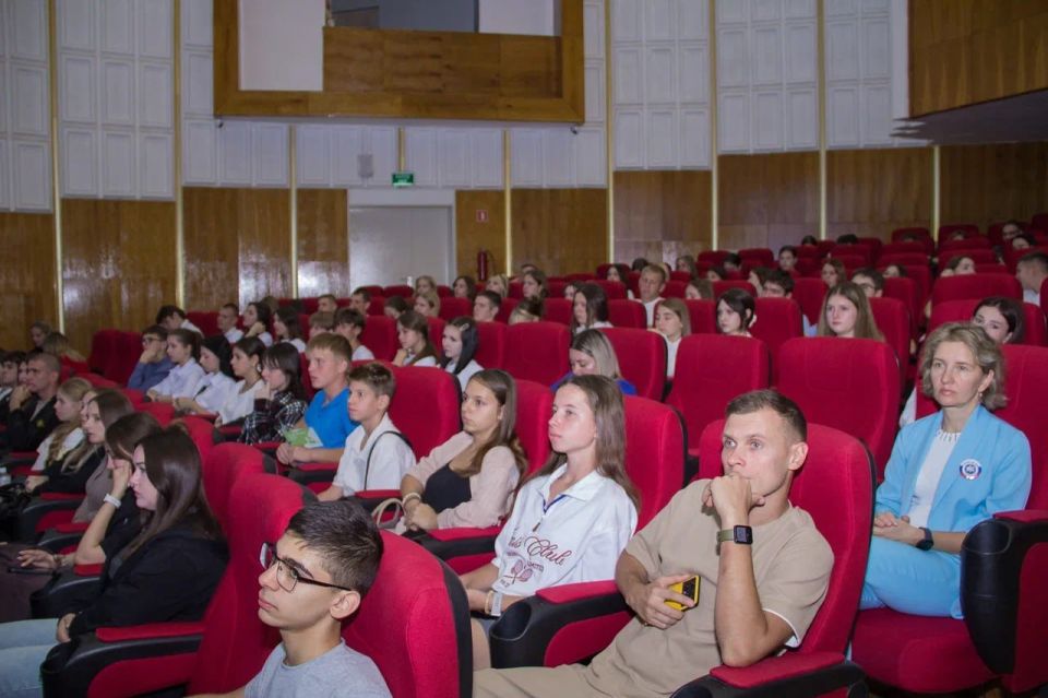 В Мариуполе на базе Мариупольского государственного университета прошел Форум «Труд крут», посвященный вопросам трудоустройства, профориентации и карьерного развития молодёжи Донецкой Народной Республики В Мариуполе на базе Мариупольского государственного университета прошел Форум «Труд крут», посвященный вопросам трудоустройства, профориентации и карьерного развития молодёжи Донецкой Народной Республики