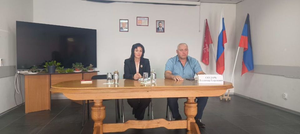 Надия Хобби, главный врач Городской больницы № 9 г. Мариуполя, провела рабочую встречу с работниками Управы Ильичевского района