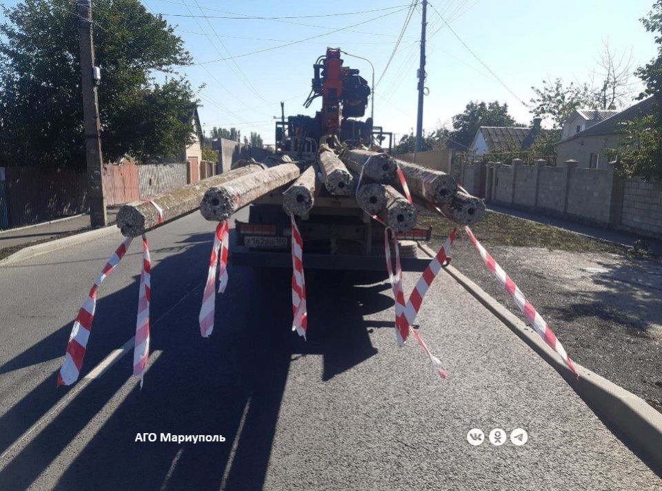 В Мариуполе энергетики продолжают инспектировать шкафы управления освещением В Мариуполе энергетики продолжают инспектировать шкафы управления освещением