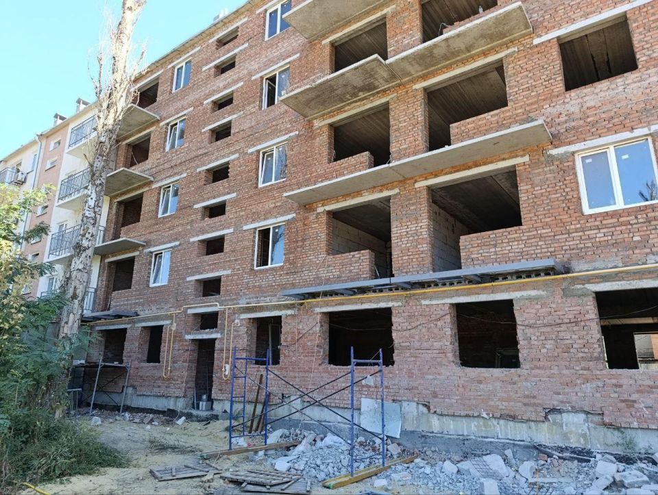 При участии ФАУ «РосКапСтрой» ведется восстановление многоквартирных домов на улице Артема и проспекте Строителей При участии ФАУ «РосКапСтрой» ведется восстановление многоквартирных домов на улице Артема и проспекте Строителей