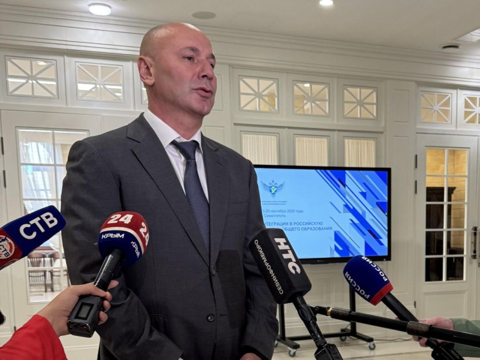 Рособрнадзор поддержал продление до 2027/28 учебного года переходного периода к ЕГЭ и ОГЭ для новых регионов