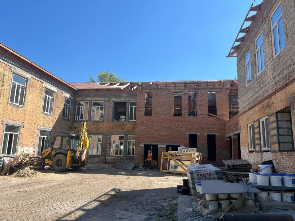 В Мариуполе идёт масштабное восстановление школы № 31 В Мариуполе идёт масштабное восстановление школы № 31