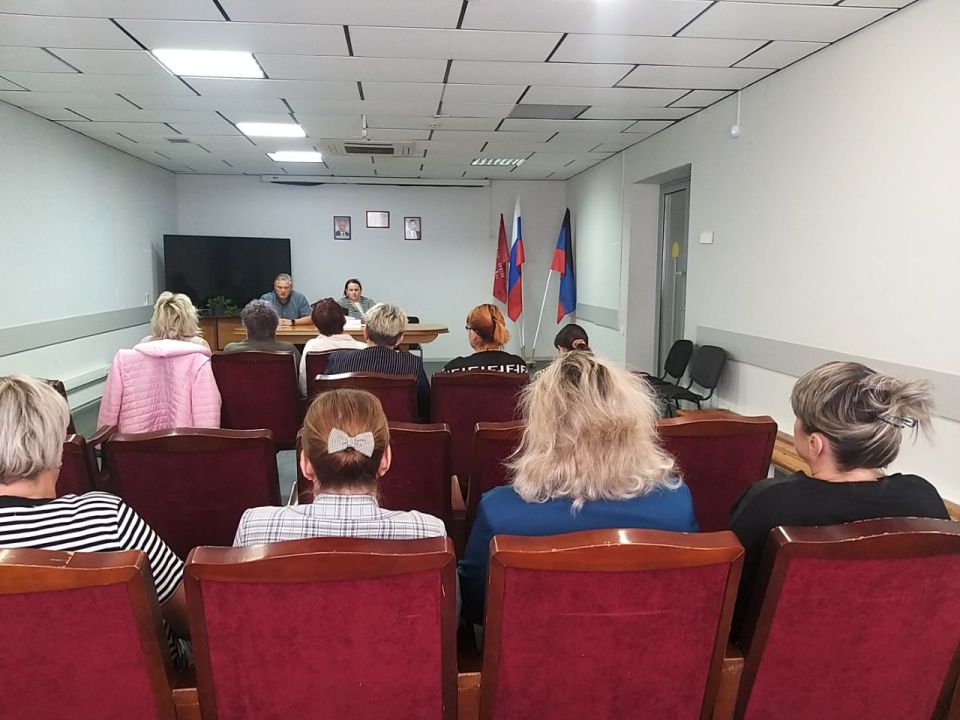 Сегодня в Управе Ильичевского внутригородского района города Мариуполь состоялась встреча первого заместителя руководителя Управы Соломиной Татьяны с жителями Ильичевского района