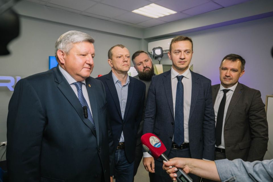 Антон Кольцов: Открыли в Мариуполе авторскую студию для блогеров и журналистов Антон Кольцов: Открыли в Мариуполе авторскую студию для блогеров и журналистов