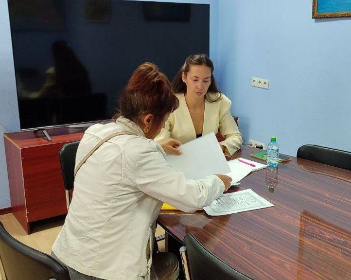 26 сентября 2025 года в Управе Приморского внутригородского района состоялся приём граждан в рамках Дня бесплатной юридической помощи