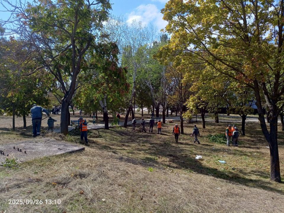 Сегодня состоялся субботник в верхней части парка имени Н.А. Гурова Сегодня состоялся субботник в верхней части парка имени Н.А. Гурова