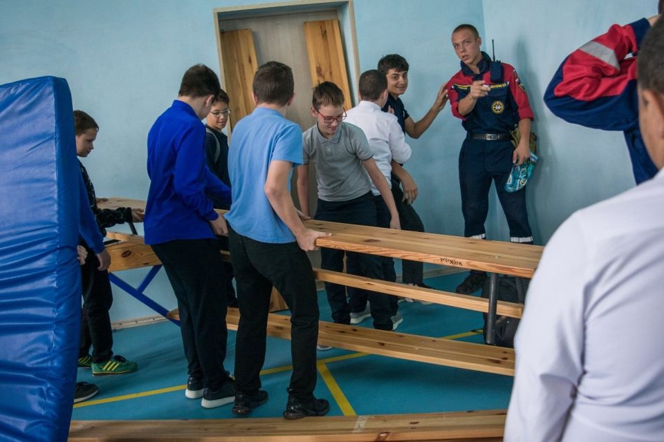 В Мариупольской школе №7 состоялось очередное занятие проекта «Школа антитеррора» В Мариупольской школе №7 состоялось очередное занятие проекта «Школа антитеррора»