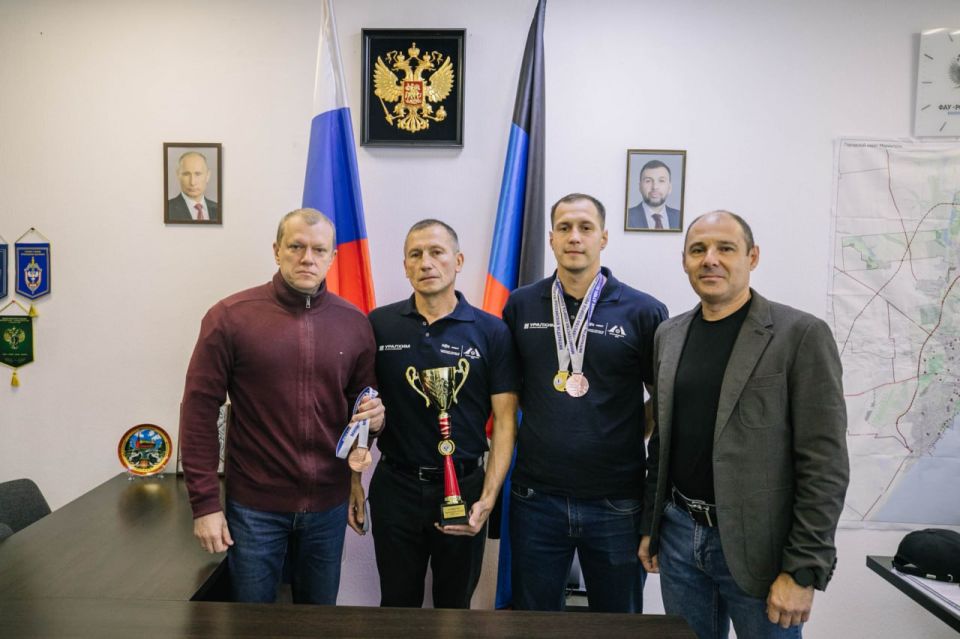 Антон Кольцов: Поздравил наших спортсменов с заслуженной бронзой Чемпионата России по мини-водному поло! Ребята показали отличную игру и высококлассную подготовку – провели шесть напряженных матчей, из которых пять выиграли...