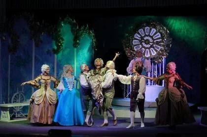 В Мариупольском театре прошла премьера водевиля «Любимчик императрицы»