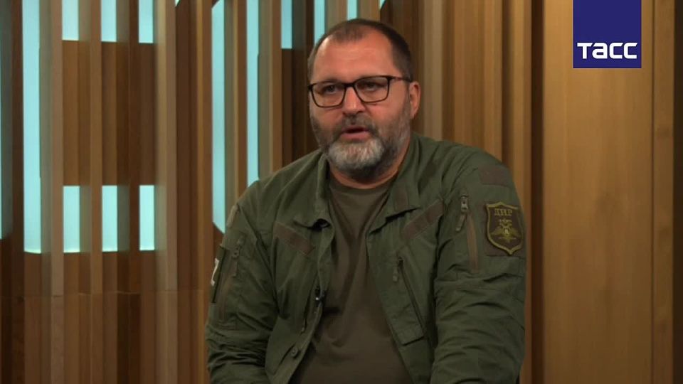 Число политзаключенных, пропавших после попадания в тайную тюрьму украинских спецслужб в аэропорту Мариуполя, колеблется от 400 до нескольких тысяч человек