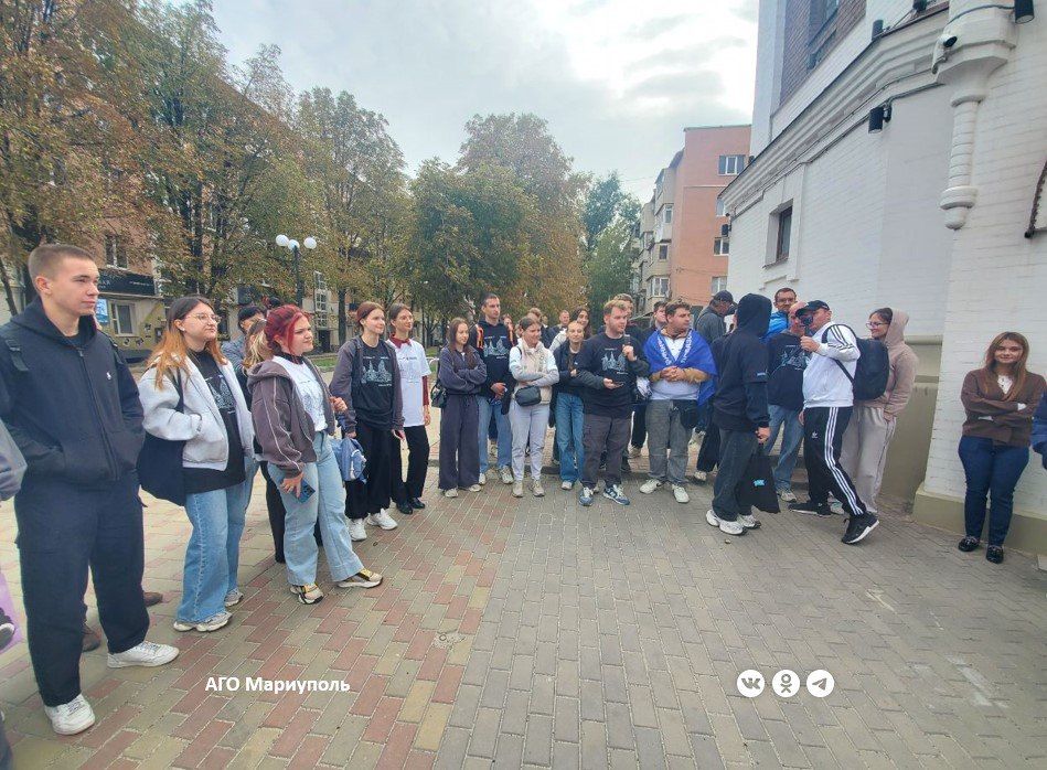 В Мариуполе дали старт туристическому проекту «Прошагай город» В Мариуполе дали старт туристическому проекту «Прошагай город»