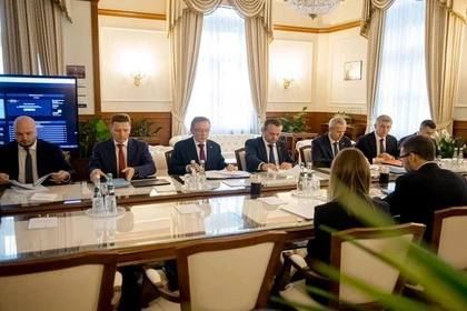 В Мариупольском порту планируют открыть пункт пропуска через границу